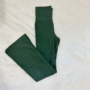 Aritzia Sunday Best Forest Green Flare Leggings in Women’s XS